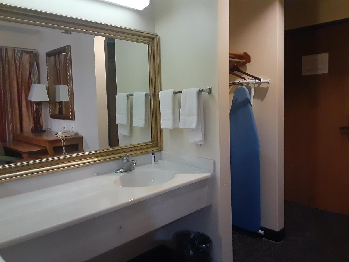 Hotel American And Ionia