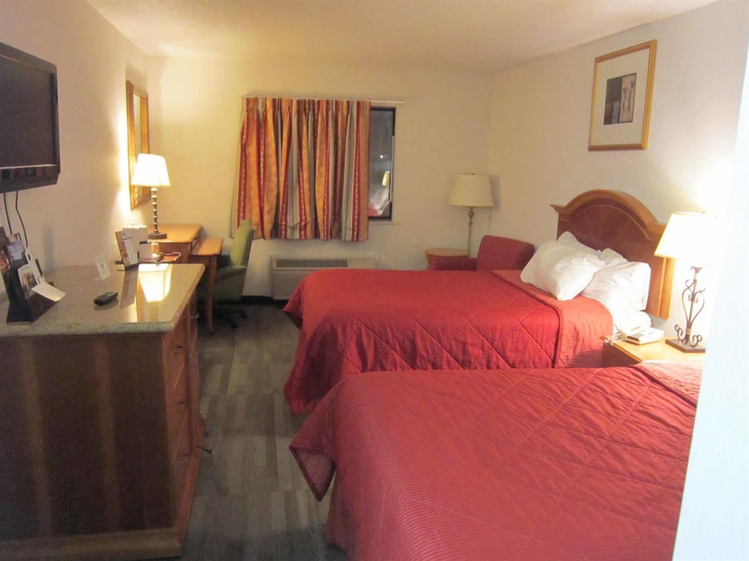 Hotel American And Ionia